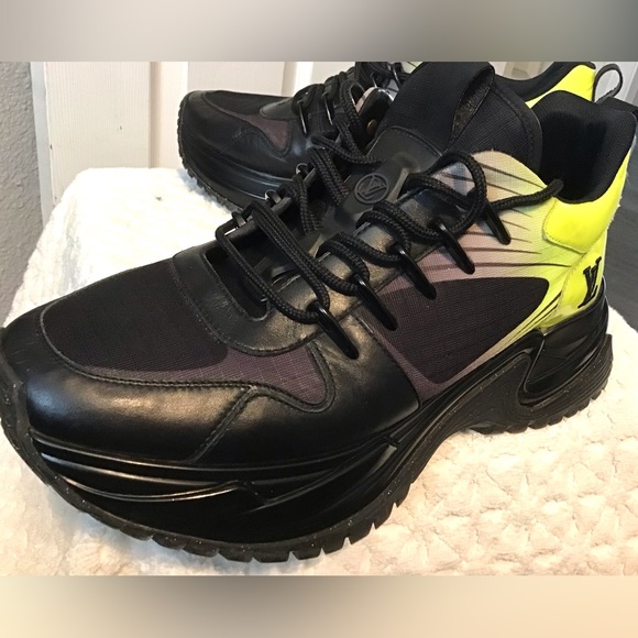 Louis Vuitton Shoes - Picture 2 of 12